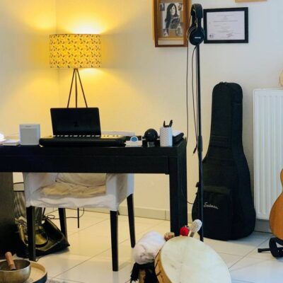 Séances de musicothérapie pour adultes et enfants au cabinet Bordeaux Caudéran avec Maud Chaminade